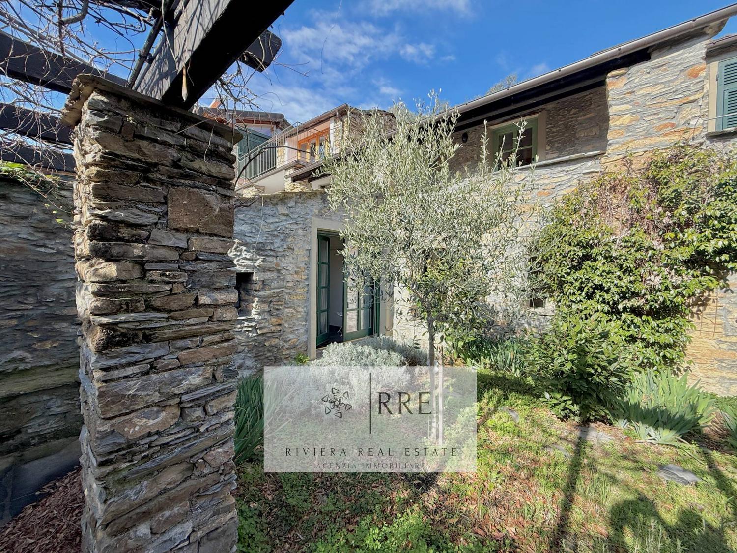 Casa storica Borgata Aracà, 3 - 8